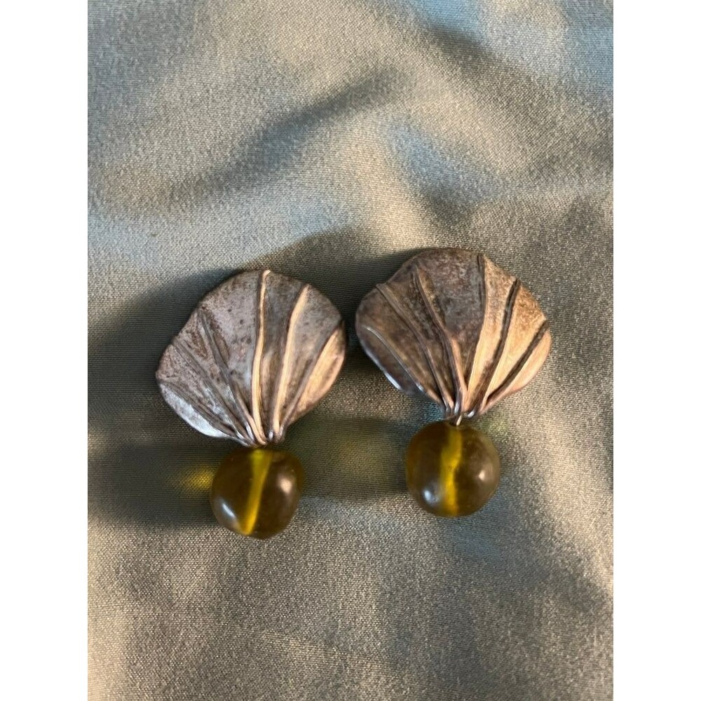 Vintage Shell Motif Clip-On Earrings with Green Glass Beads